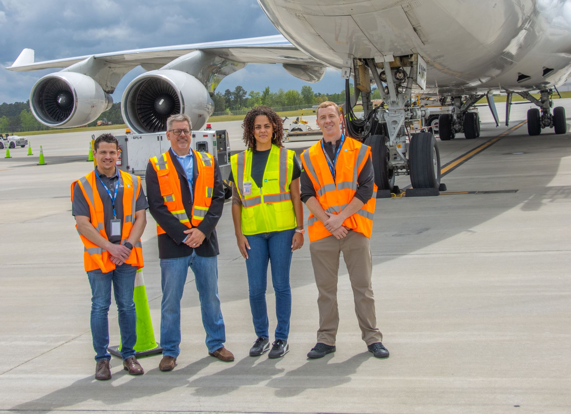 Turkey earthquake relief freight team with 747